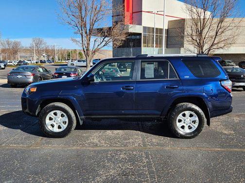 2022 Toyota 4Runner SR5