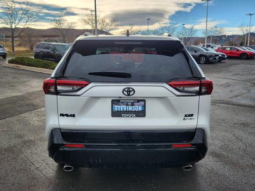 2025 Toyota RAV4 Hybrid SE