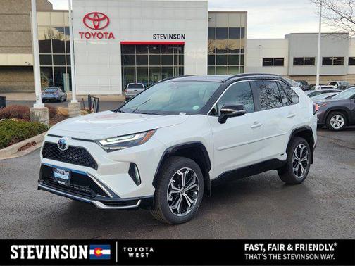 2025 Toyota RAV4 Hybrid SE