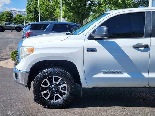 2015 Toyota Tundra SR5