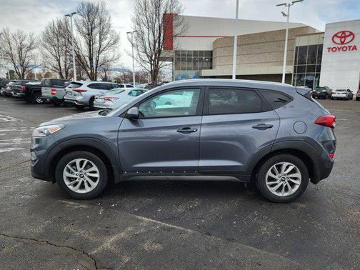 2016 Hyundai TUCSON SE