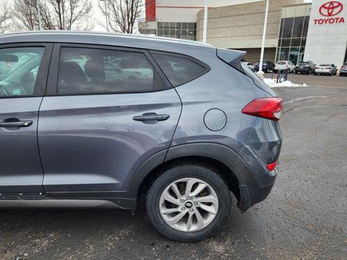 2016 Hyundai TUCSON SE