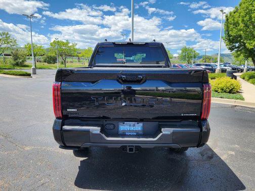 2025 Toyota Tundra Hybrid Platinum