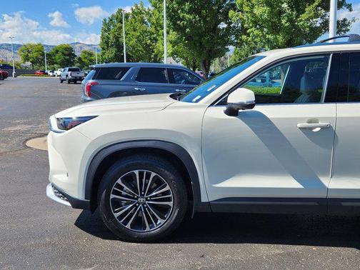 2024 Toyota Grand Highlander Hybrid Limited MAX