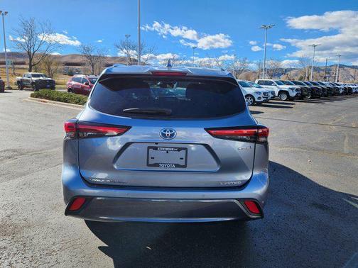 2021 Toyota Highlander Hybrid Limited