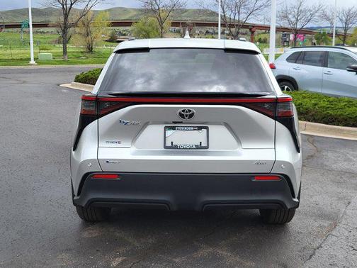 2025 Toyota bZ4X XLE