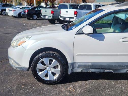 2011 Subaru Outback 3.6 R Limited