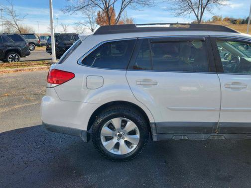 2011 Subaru Outback 3.6 R Limited