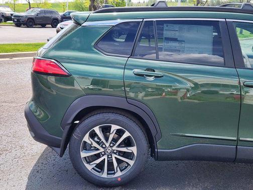 2025 Toyota Corolla Cross XLE