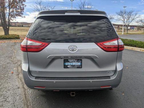 2016 Toyota Sienna Limited