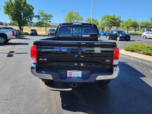 2017 Toyota Tacoma SR5