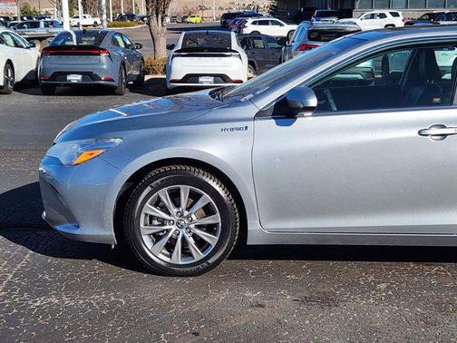 2017 Toyota Camry Hybrid XLE