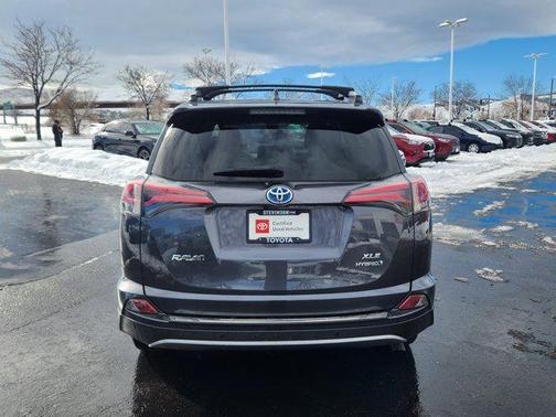 2017 Toyota RAV4 Hybrid XLE