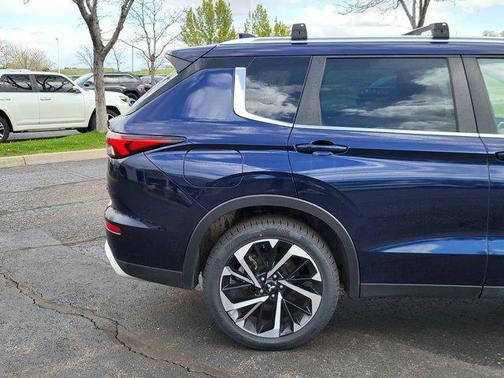 2023 Mitsubishi Outlander PHEV SE S-AWC