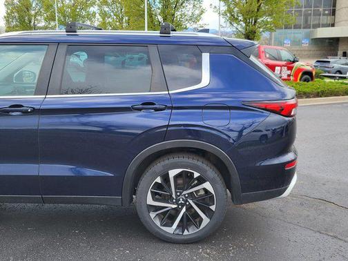 2023 Mitsubishi Outlander PHEV SE S-AWC