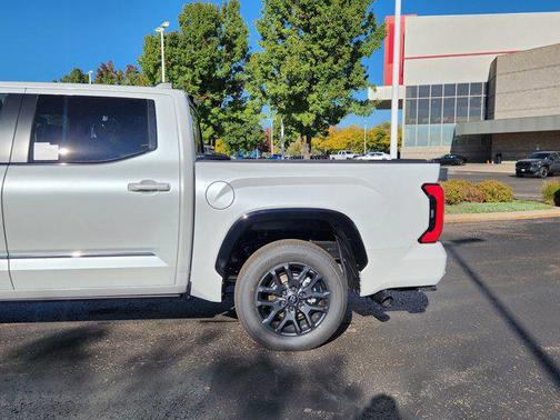 2026 Toyota Tundra Hybrid Platinum