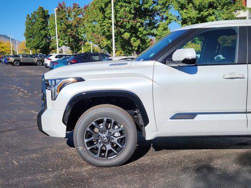 2026 Toyota Tundra Hybrid Platinum