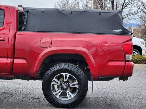 2017 Toyota Tacoma SR5