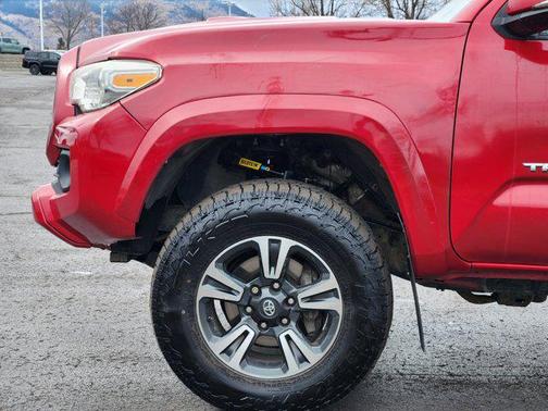 2017 Toyota Tacoma SR5