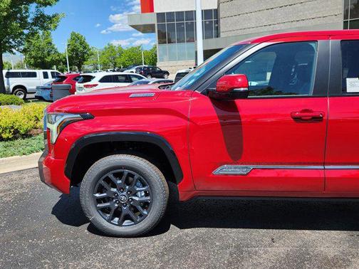 2025 Toyota Tundra Hybrid Platinum