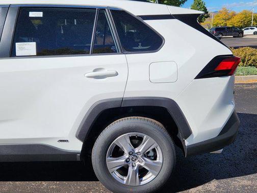 2025 Toyota RAV4 Hybrid LE