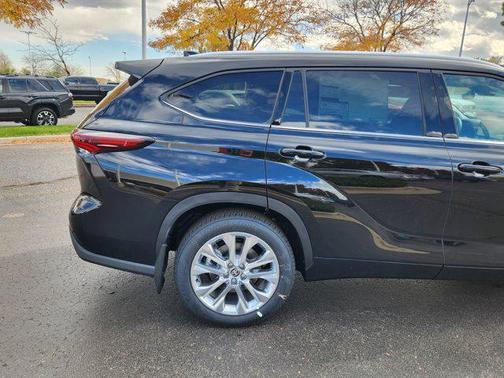 2025 Toyota Highlander Limited