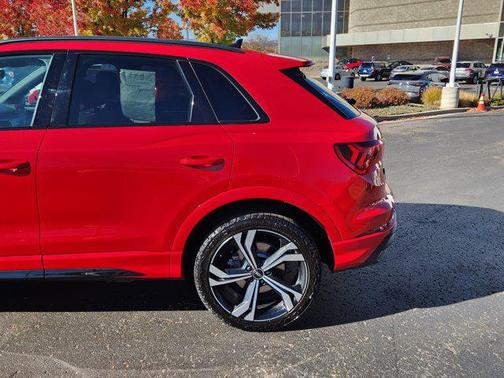 2024 Audi Q3 45 S line Premium Plus