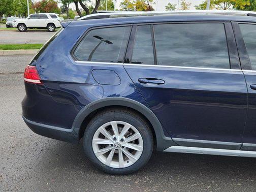 2019 Volkswagen Golf Alltrack TSI S