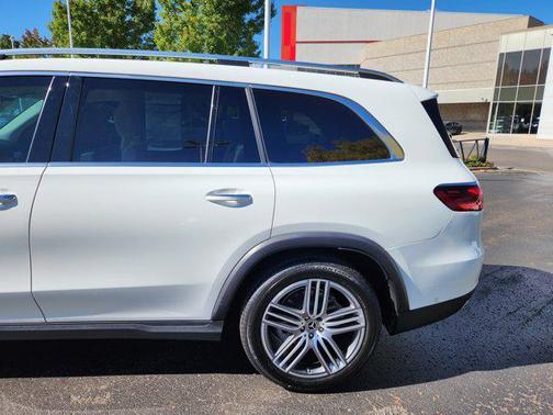 2024 Mercedes-Benz GLS 450 4MATIC