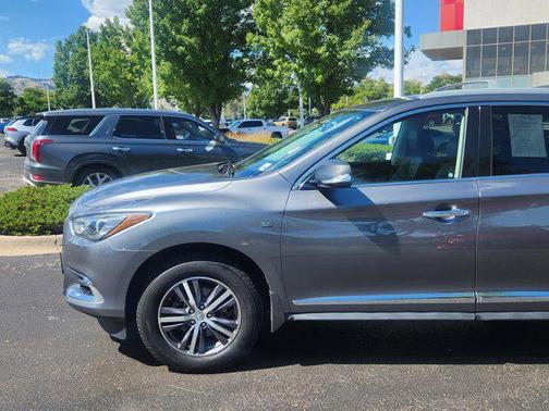 2018 INFINITI QX60 Base