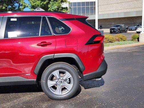 2025 Toyota RAV4 Hybrid LE