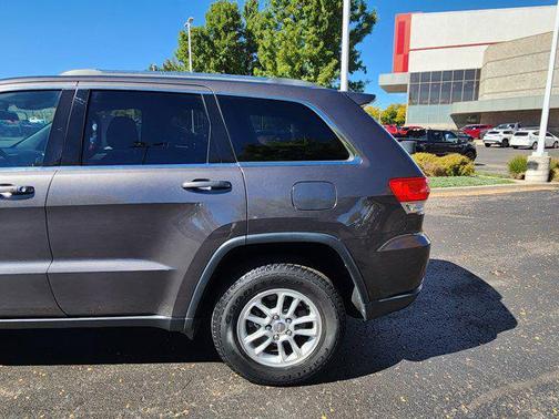 2019 Jeep Grand Cherokee Laredo