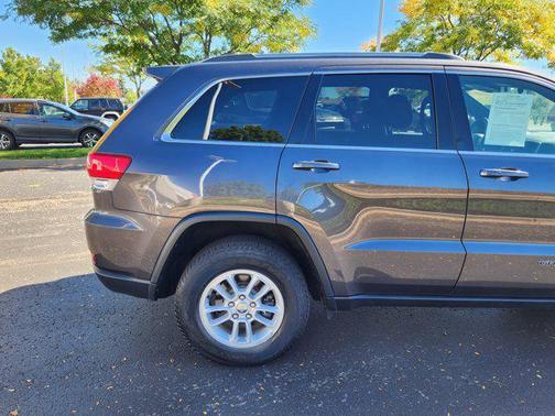 2019 Jeep Grand Cherokee Laredo