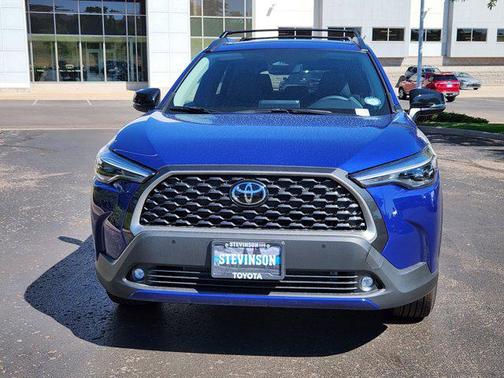 2025 Toyota Corolla Cross XLE