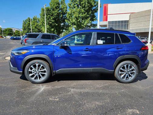 2025 Toyota Corolla Cross XLE