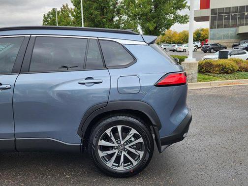 2025 Toyota Corolla Cross XLE