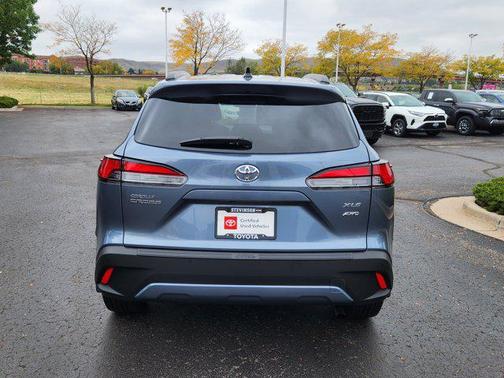 2025 Toyota Corolla Cross XLE