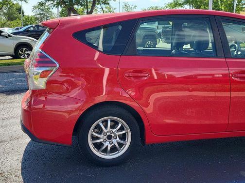 2017 Toyota Prius v Four