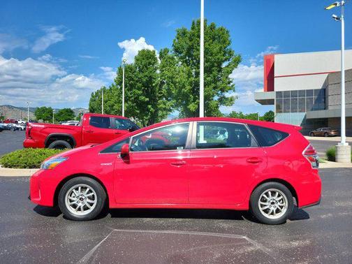 2017 Toyota Prius v Four