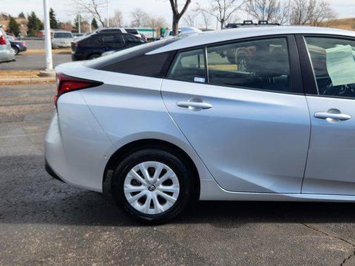 2021 Toyota Prius LE