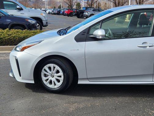 2021 Toyota Prius LE