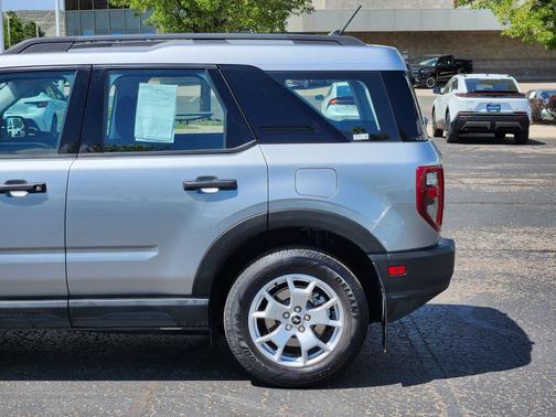Iconic Silver Metallic 2021 Ford Bronco Sport Base