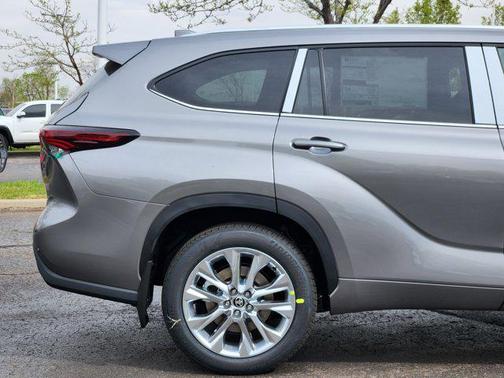 Heavy Metal 2026 Toyota Highlander Limited