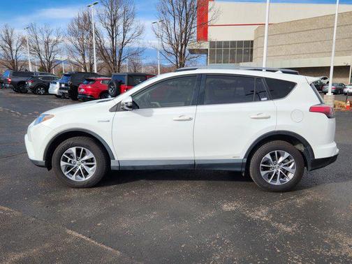 2017 Toyota RAV4 Hybrid SE