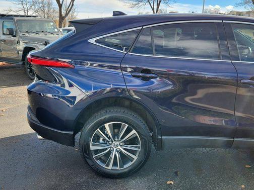 2023 Toyota Venza LE