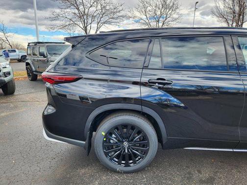 2026 Toyota Highlander XSE