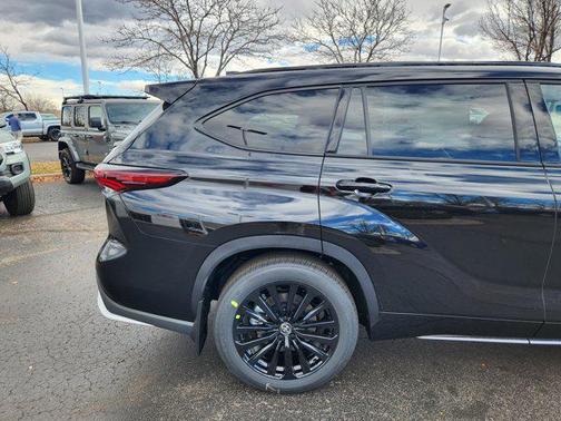 2026 Toyota Highlander XSE