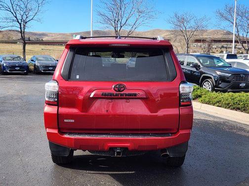 Barcelona Red Metallic 2018 Toyota 4Runner SR5 Premium