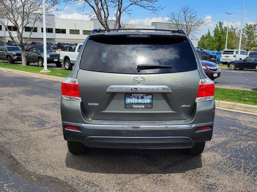 2011 Toyota Highlander SE