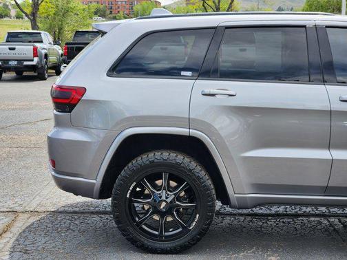 Billet Silver Metallic Clearcoat 2018 Jeep Grand Cherokee Altitude